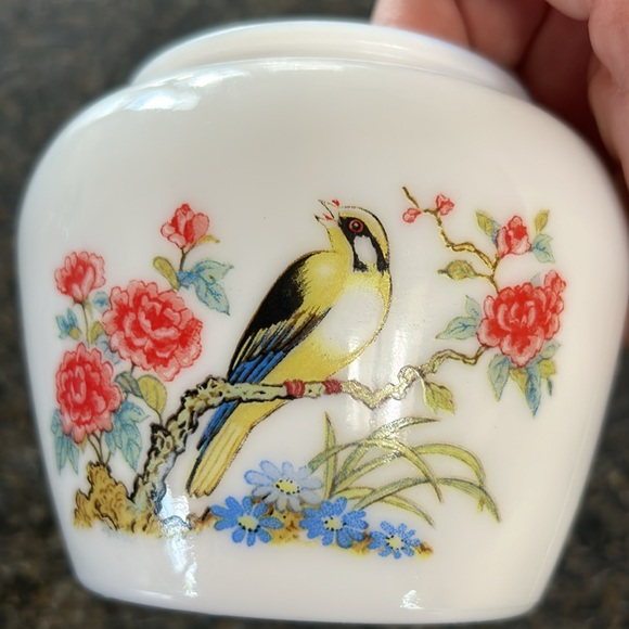 Milk Glass Ginger Jar - Picture 5 of 9